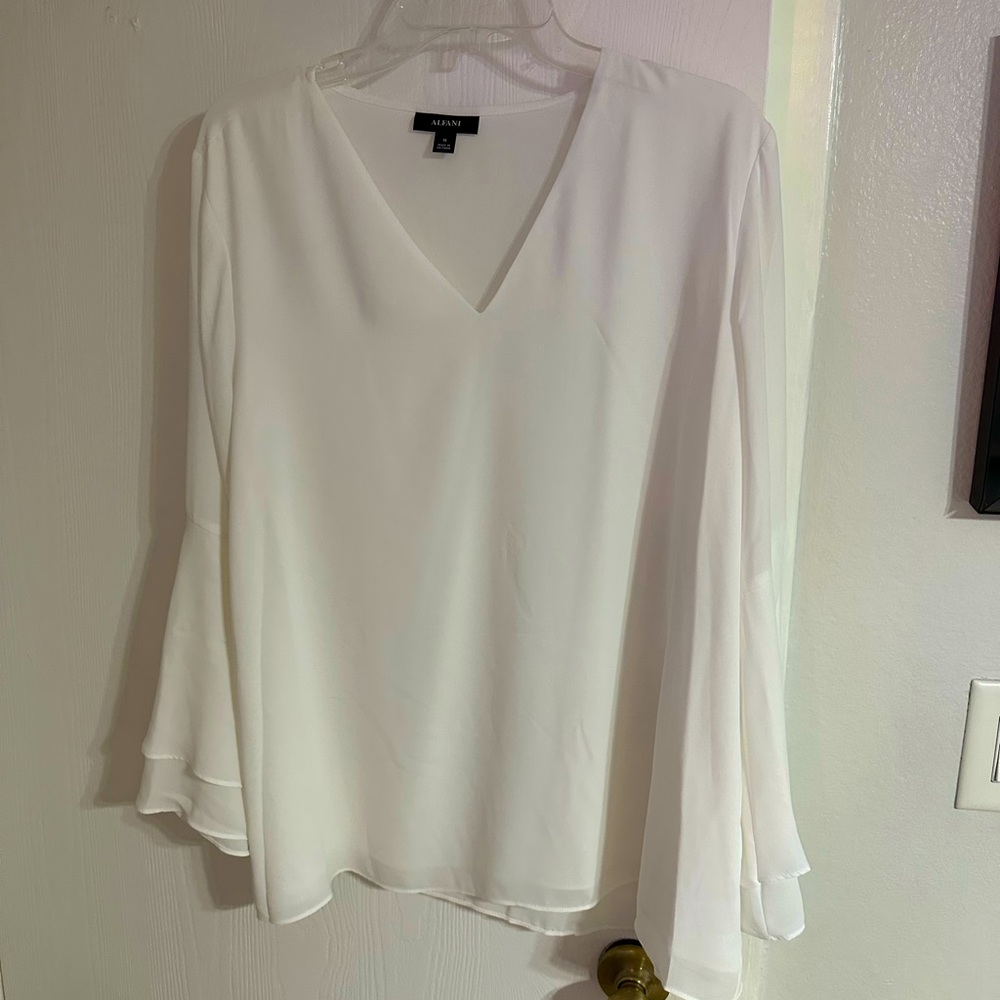 Alfani long sleeve white top. Size 16.